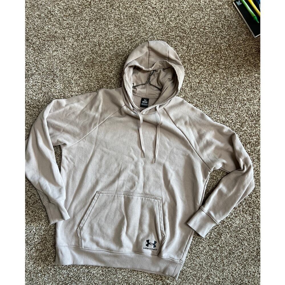 Under Armour men's size L, tan hoodie sweatshirt